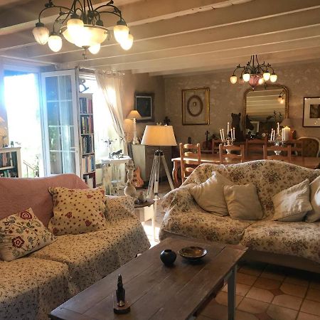 Le Peyrail Bed & Breakfast Les Leves-et-Thoumeyragues ภายนอก รูปภาพ