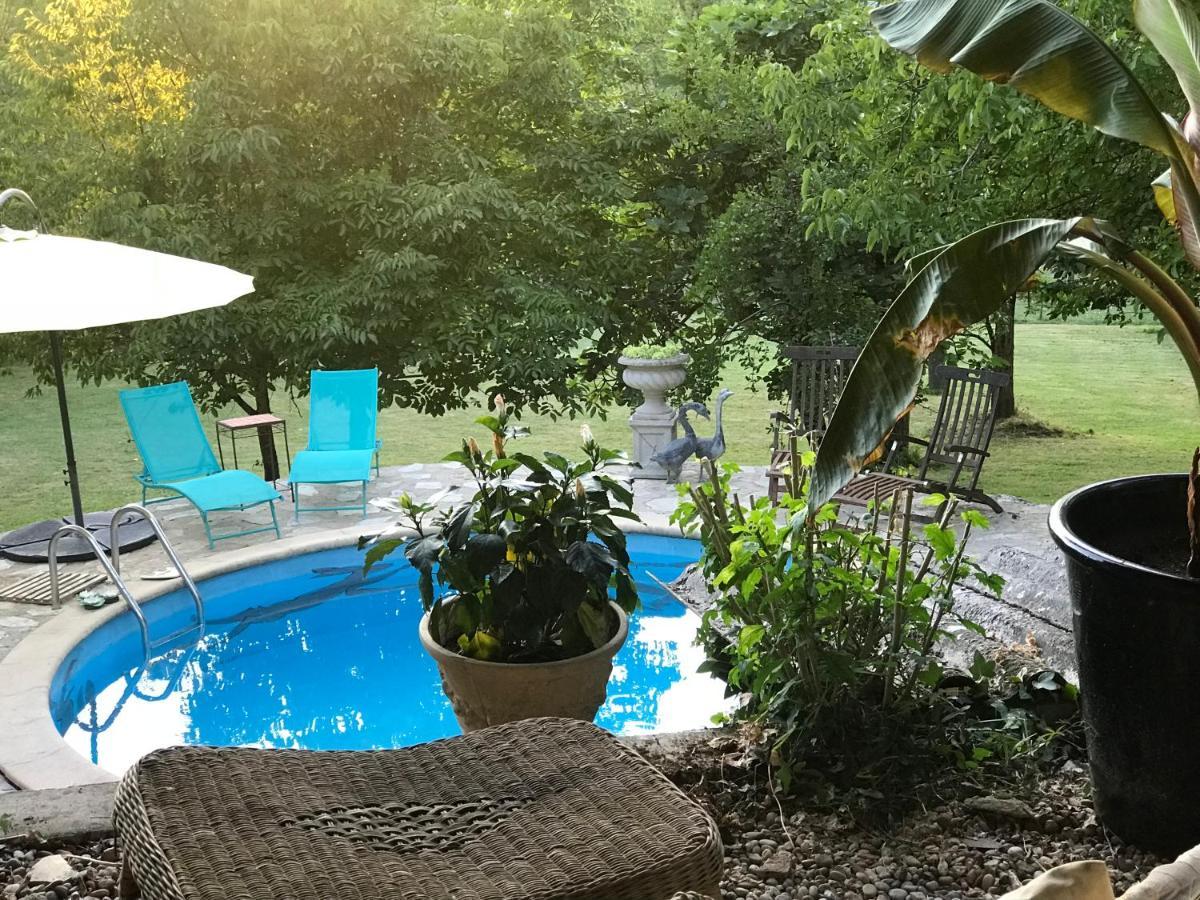 Le Peyrail Bed & Breakfast Les Leves-et-Thoumeyragues ภายนอก รูปภาพ