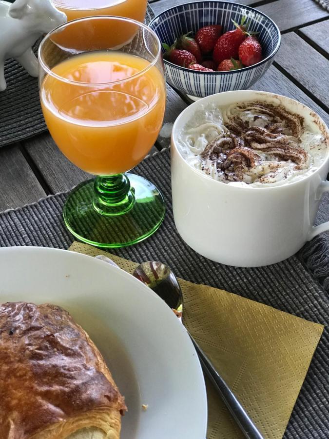 Le Peyrail Bed & Breakfast Les Leves-et-Thoumeyragues ภายนอก รูปภาพ