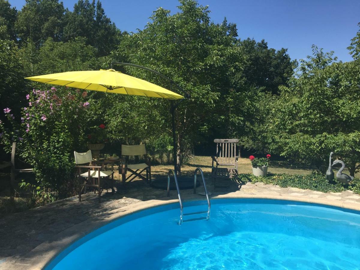 Le Peyrail Bed & Breakfast Les Leves-et-Thoumeyragues ภายนอก รูปภาพ
