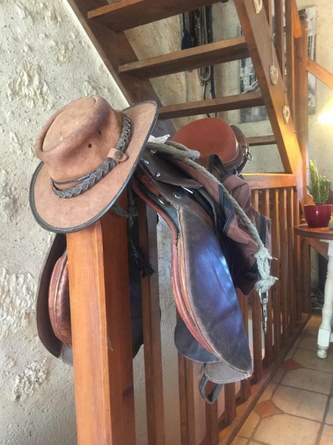 Le Peyrail Bed & Breakfast Les Leves-et-Thoumeyragues ภายนอก รูปภาพ