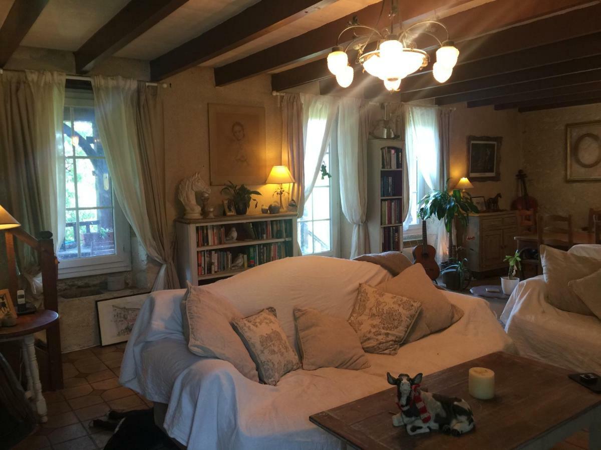 Le Peyrail Bed & Breakfast Les Leves-et-Thoumeyragues ภายนอก รูปภาพ